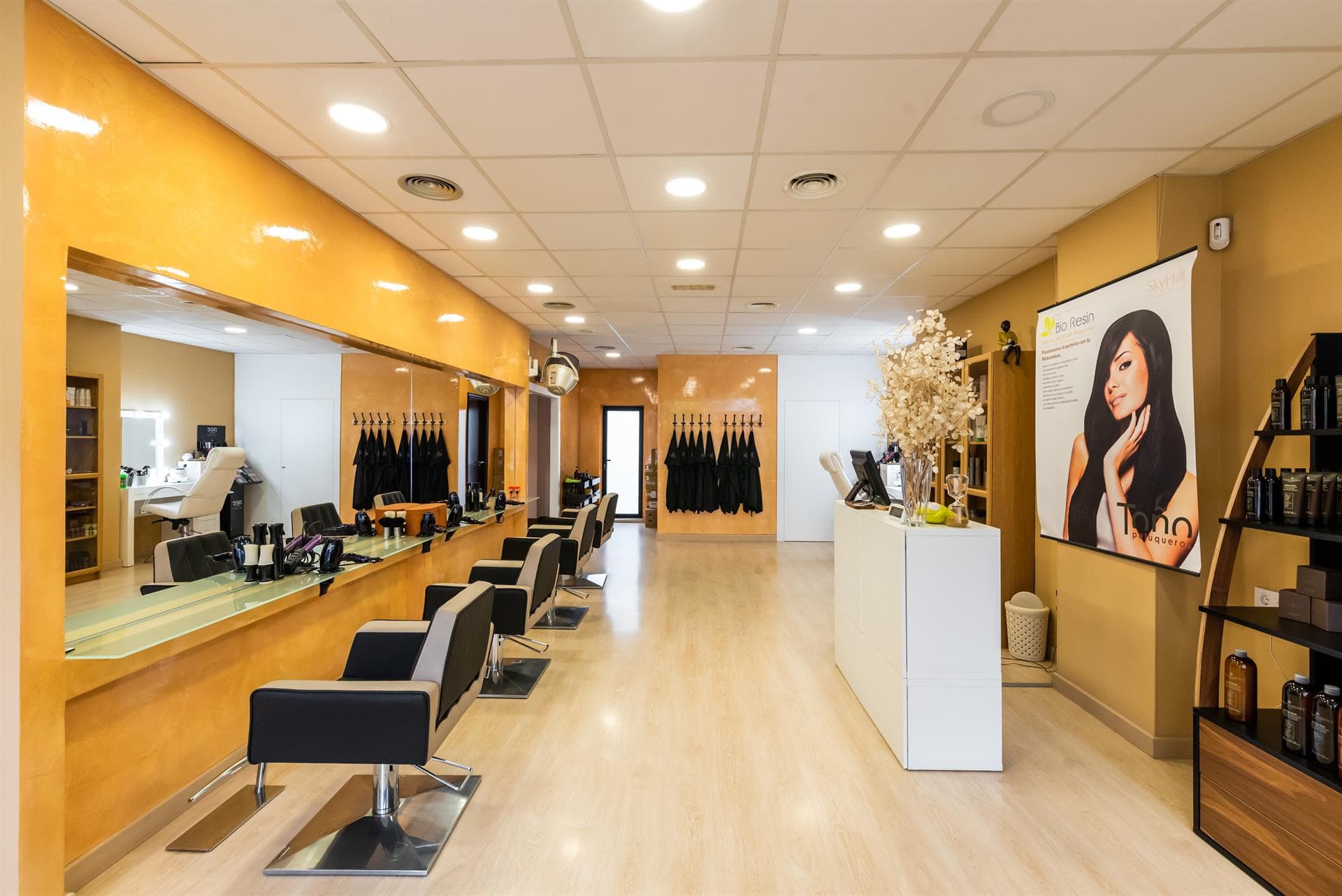 Toño Peluqueros - Centro de Belleza unisex en Arca - O Pino